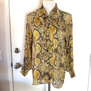 Grace & Mila Animal Print Top